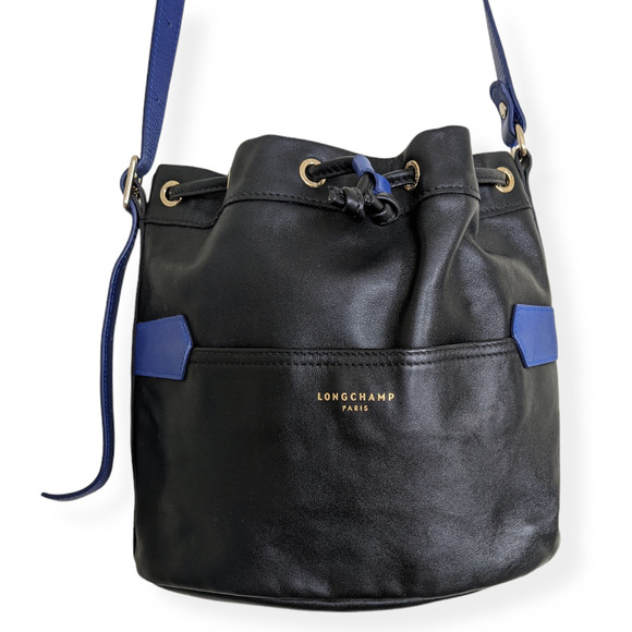 Longchamp Handbags - LONGCHAMP Bicolor Leather 2.0 Bucket Bag Black